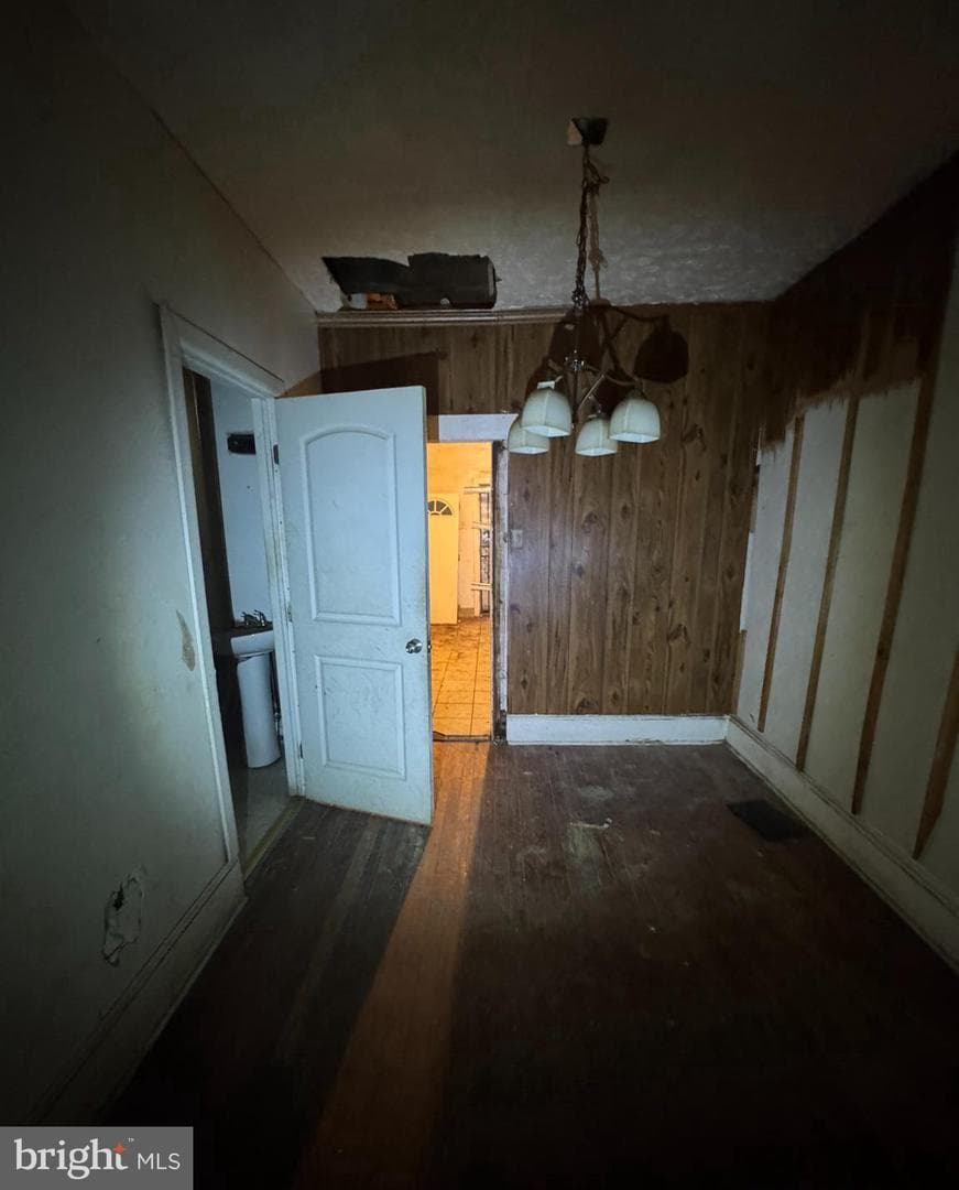 338 N Robinson Street photo 8