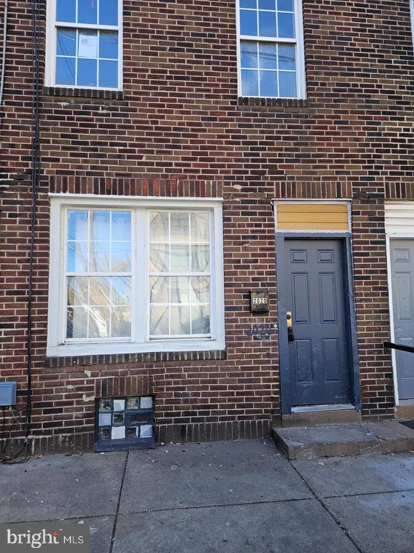 2020 E Huntingdon Street photo 13
