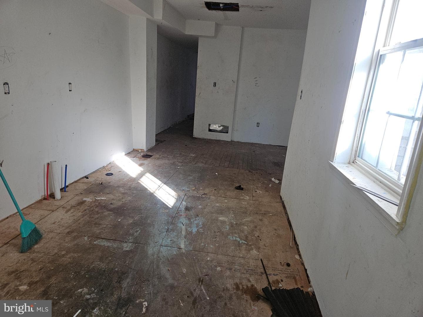 2020 E Huntingdon Street photo 6