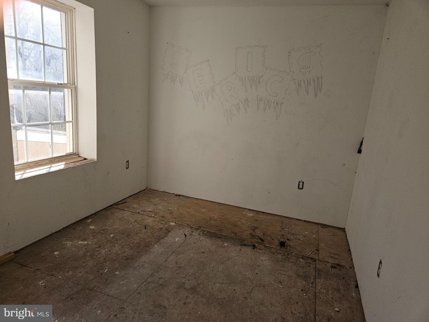 2020 E Huntingdon Street photo 9