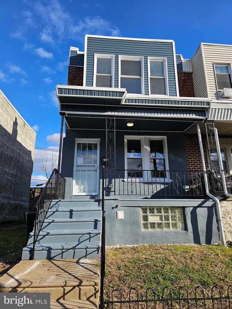 2059 Wilmot Street photo 30