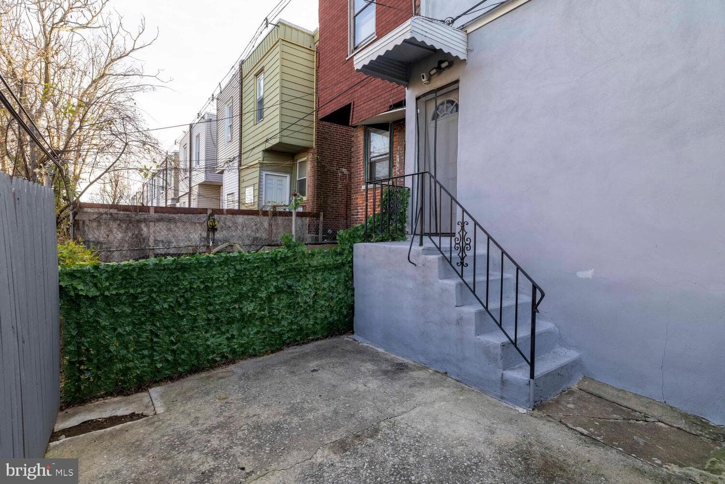 133 E Albanus Street photo 21