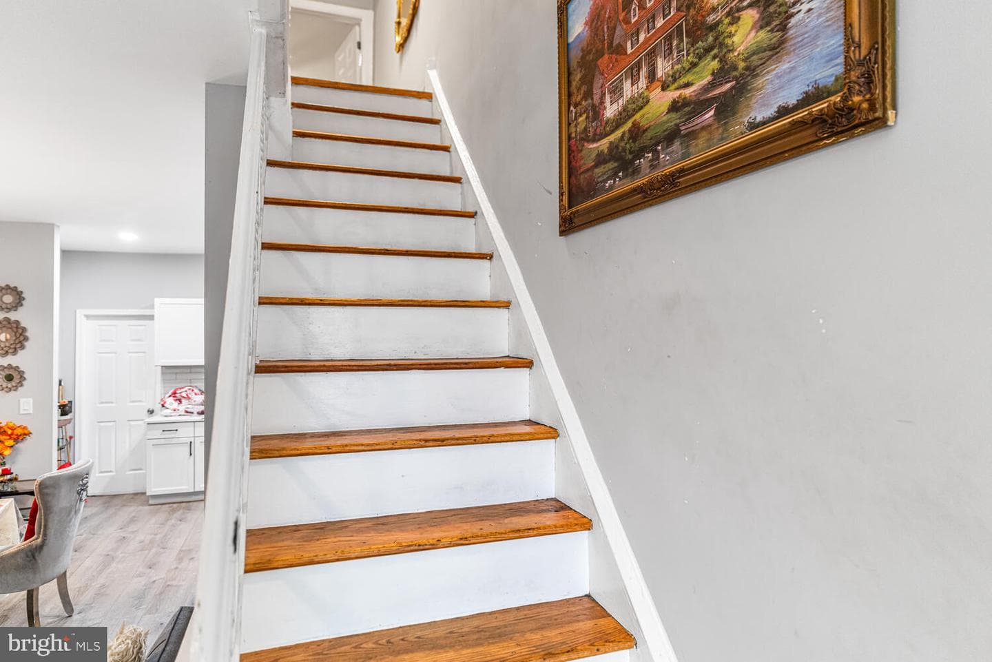 133 E Albanus Street photo 8