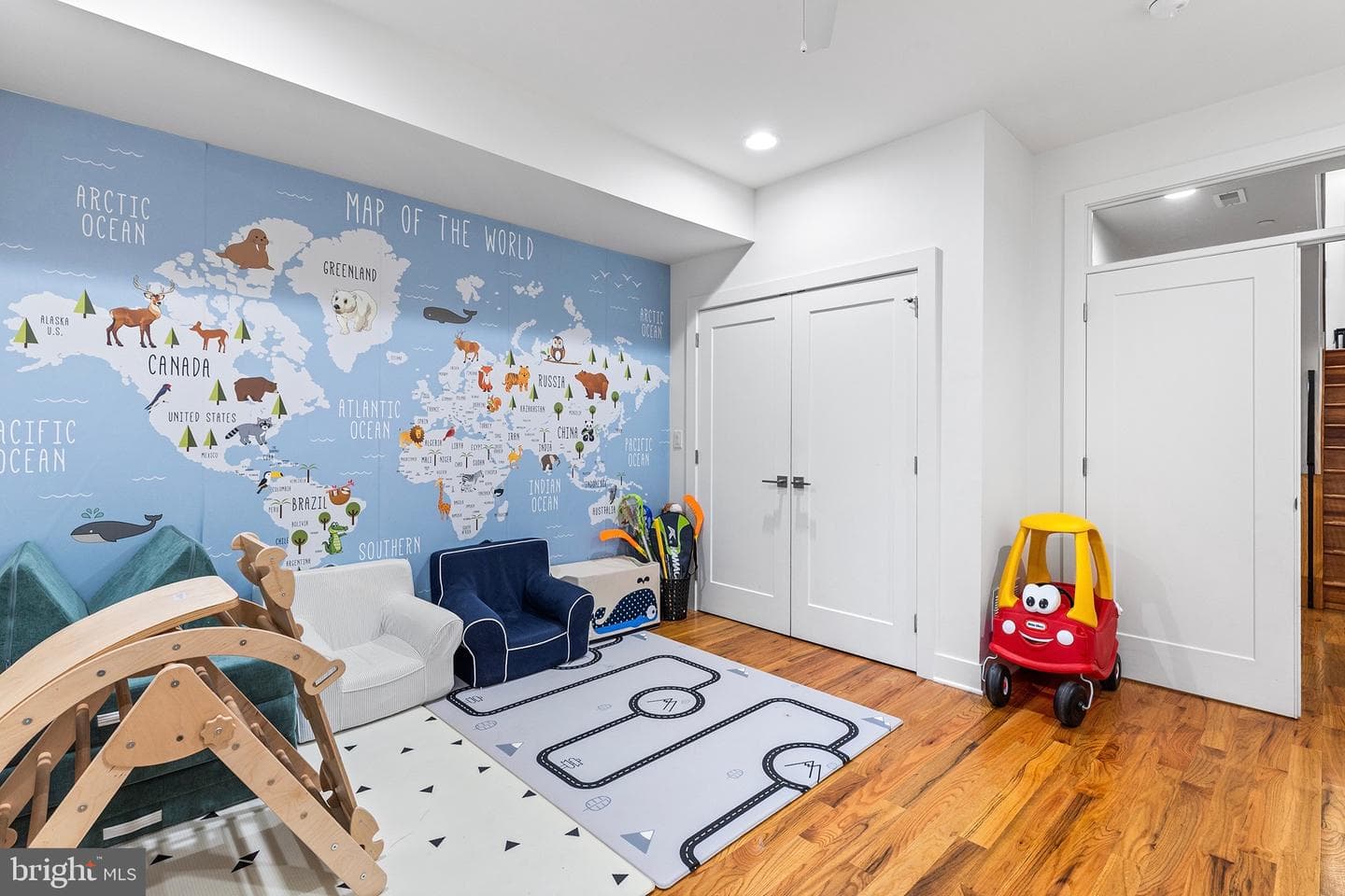 1323 Crease Street photo 19