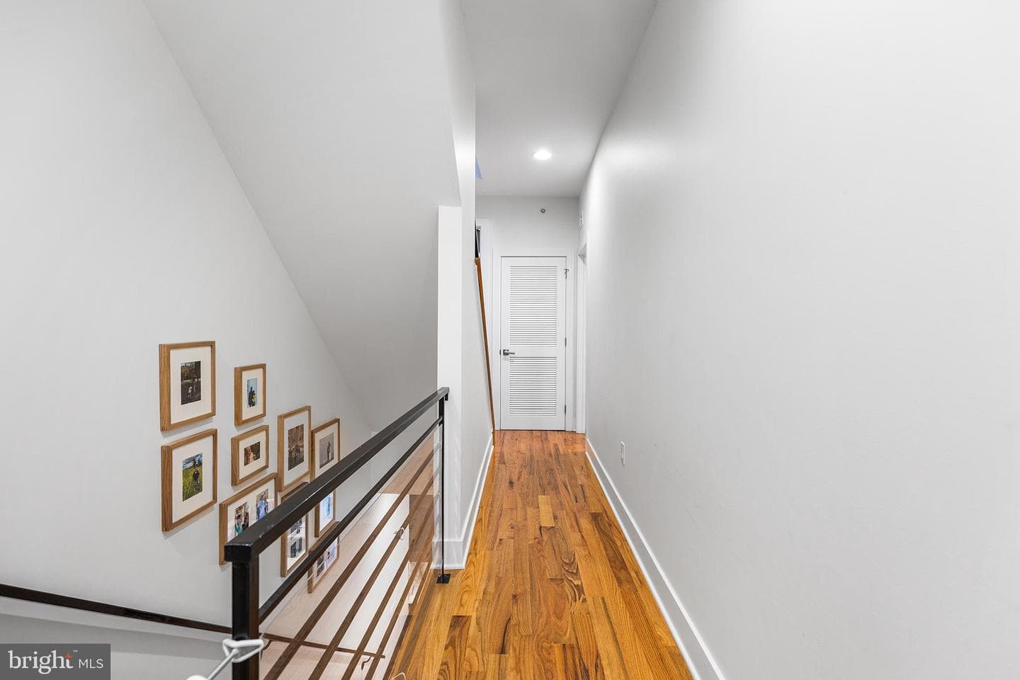 1323 Crease Street photo 24