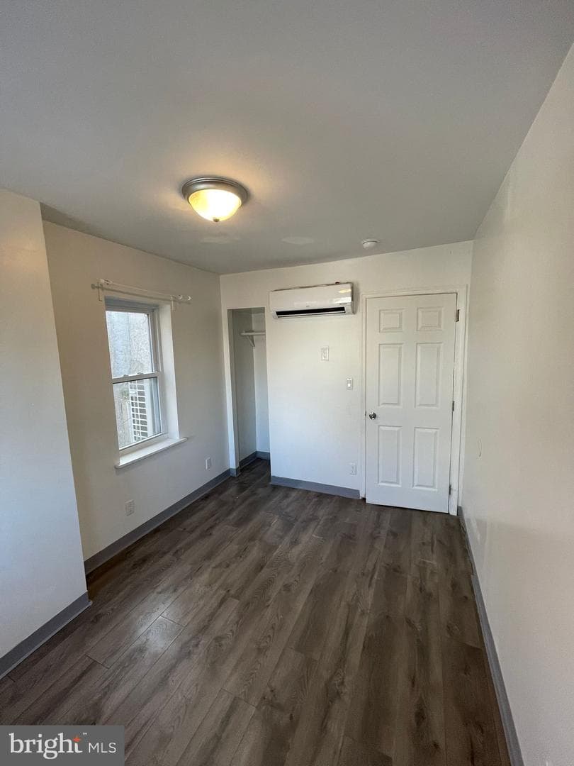 4511 Laird Street photo 18