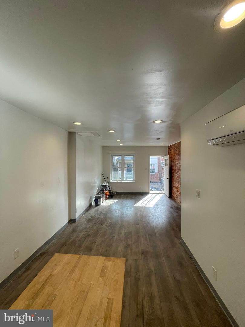4511 Laird Street photo 7