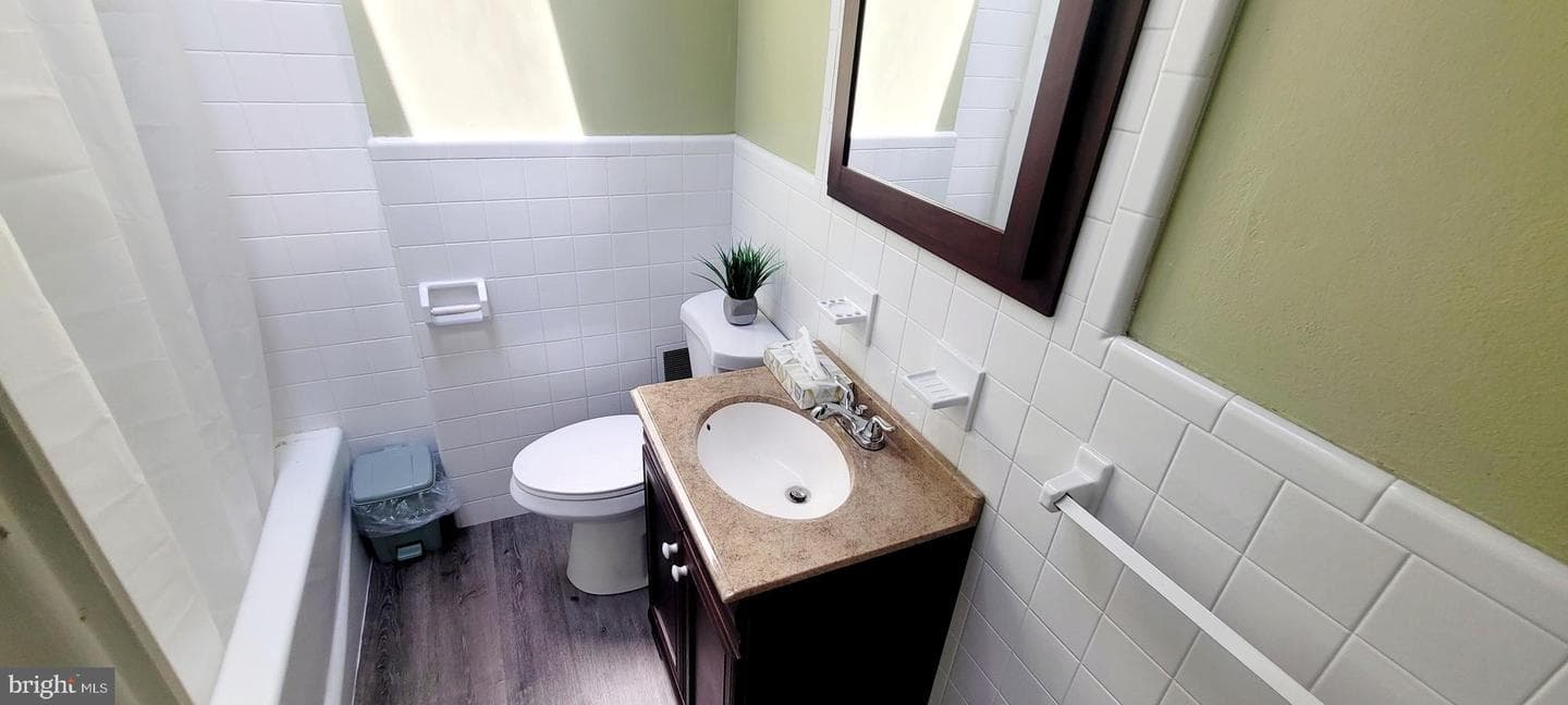 1022 W Oregon Avenue photo 11