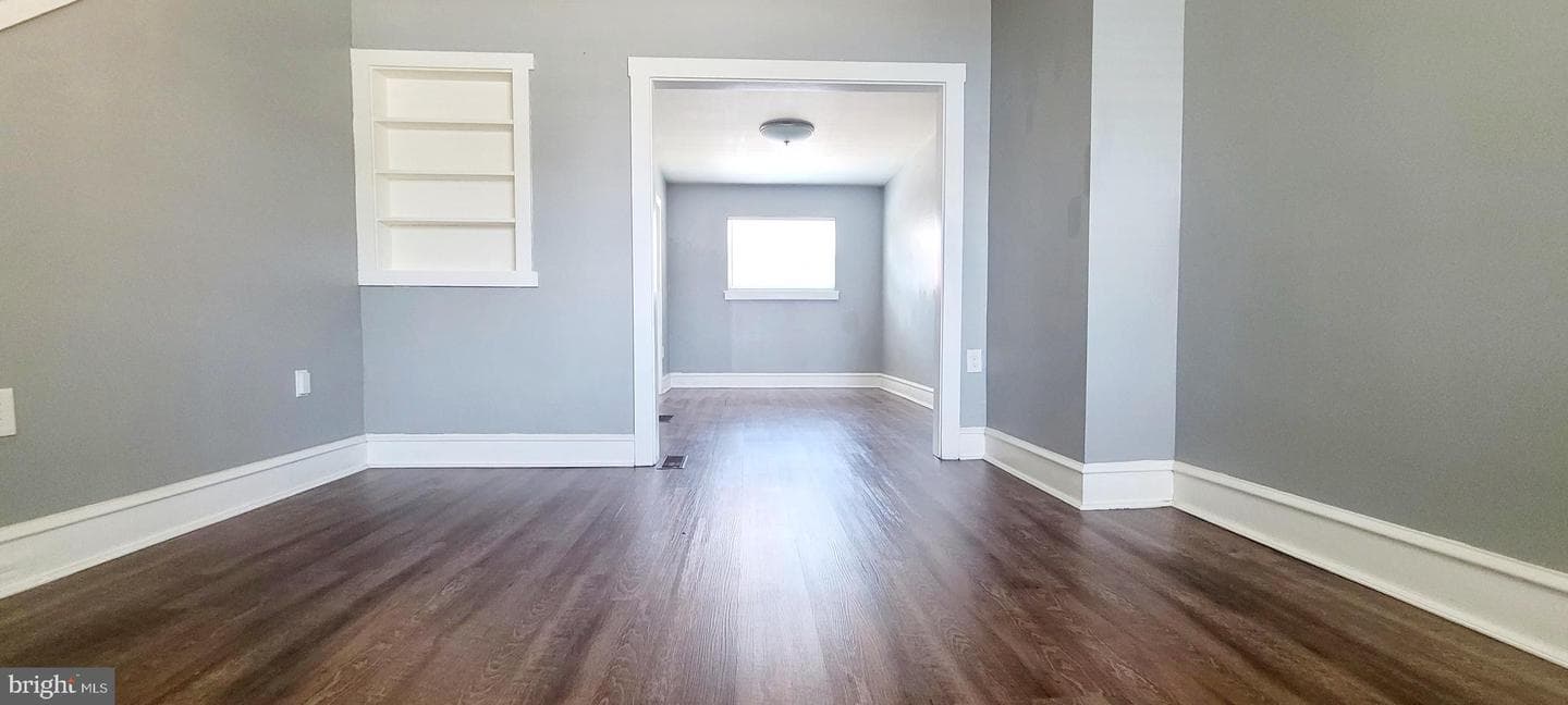 1022 W Oregon Avenue, Philadelphia