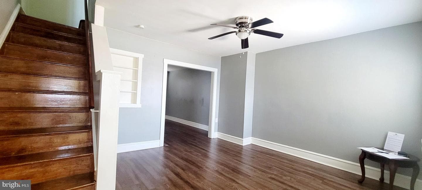 1022 W Oregon Avenue photo 21
