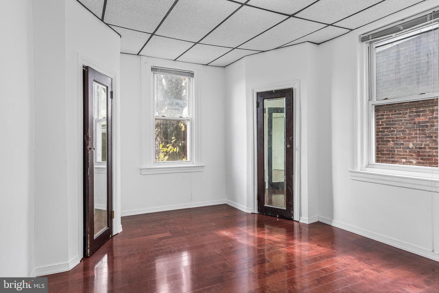 216 E Allegheny Avenue photo 31