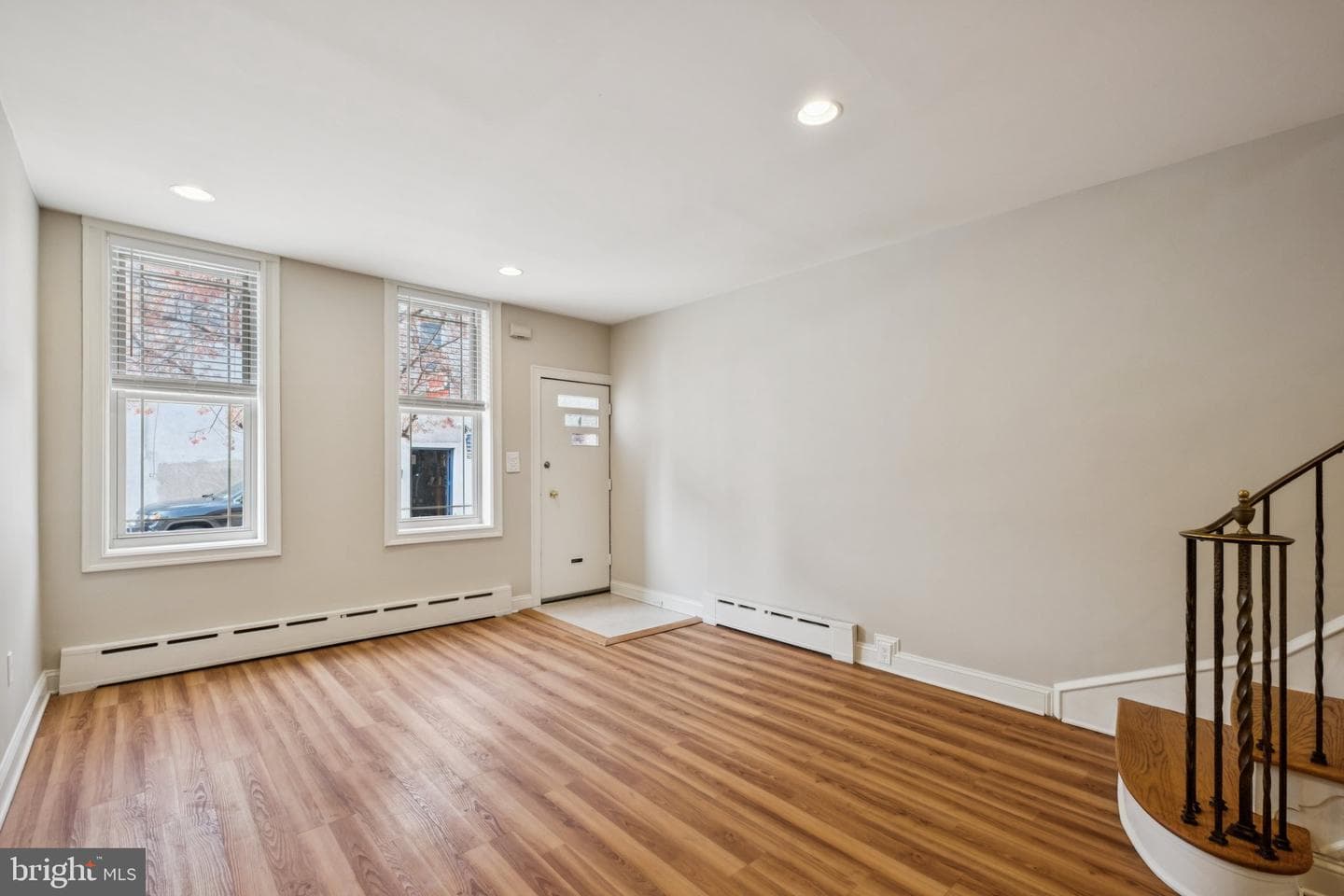 2041 S Bancroft Street photo 11