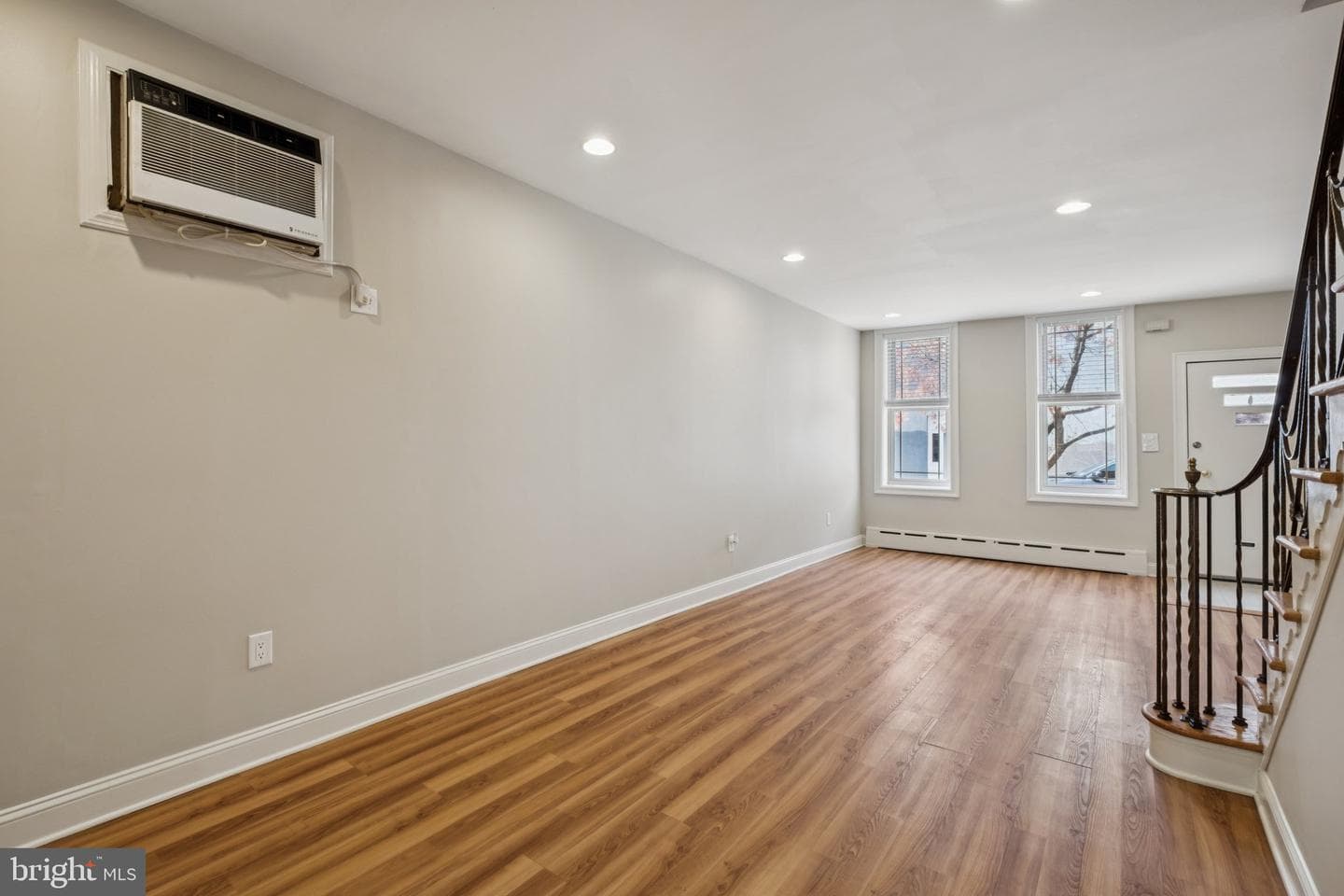 2041 S Bancroft Street photo 13