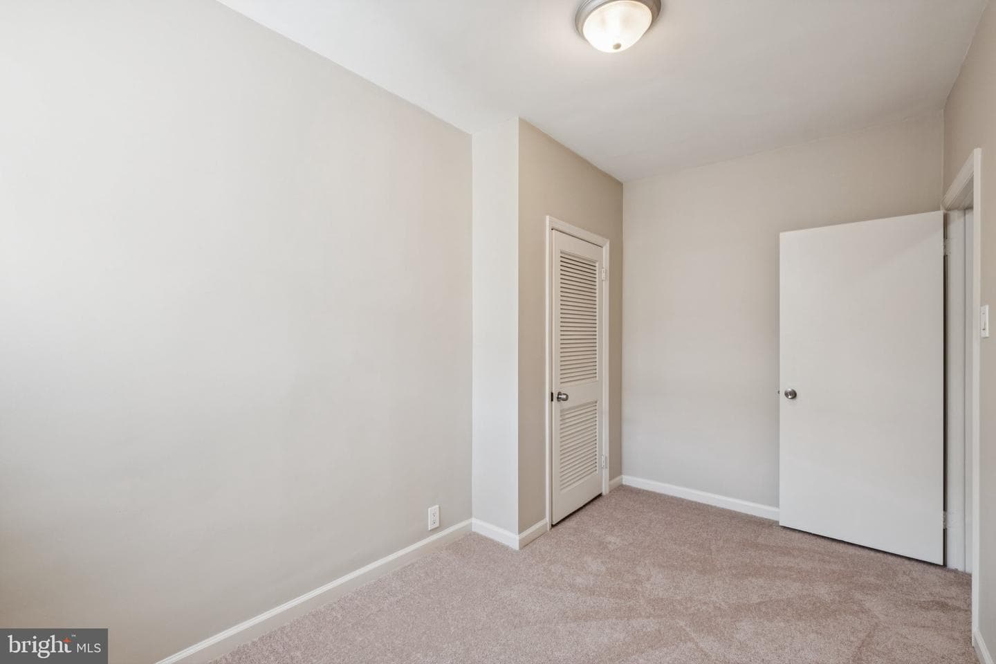 2041 S Bancroft Street photo 27