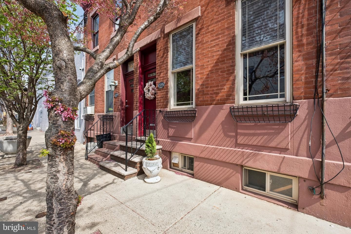 2041 S Bancroft Street photo 4
