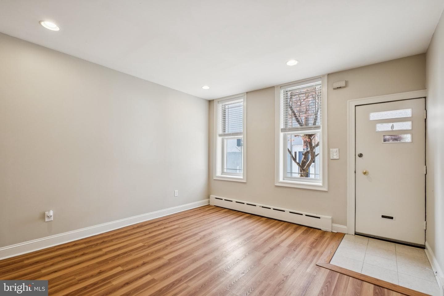 2041 S Bancroft Street photo 8