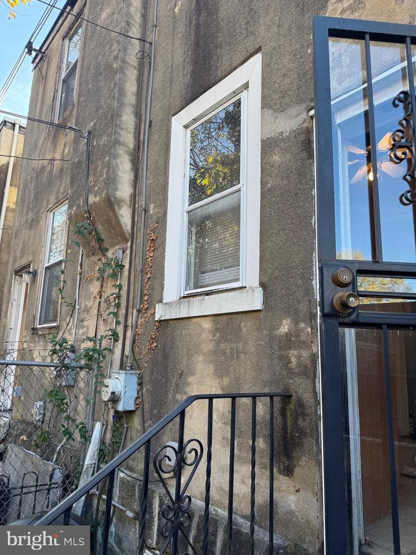 917 S Yewdall Street photo 18