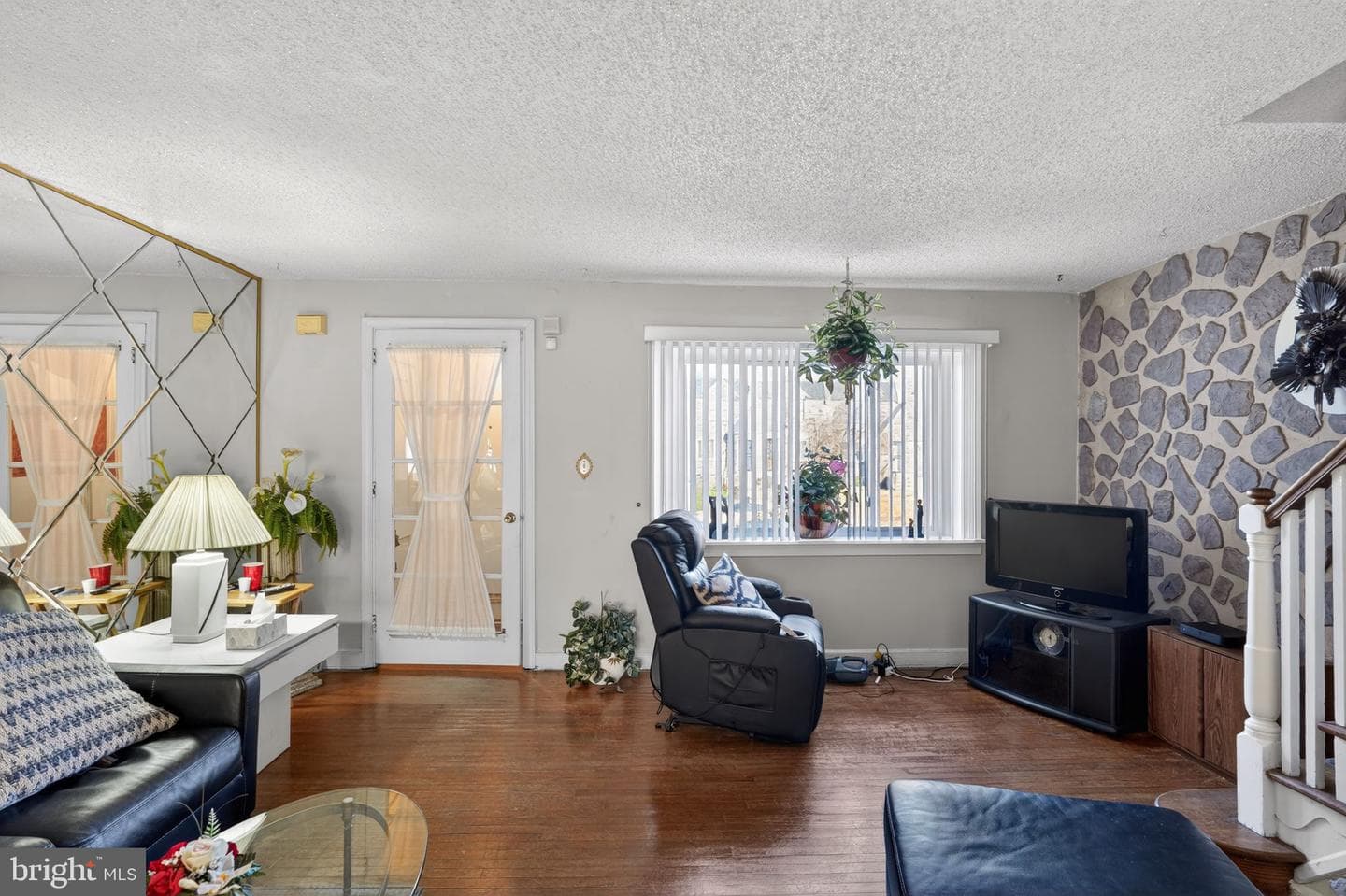 8238 Forrest Avenue photo 8