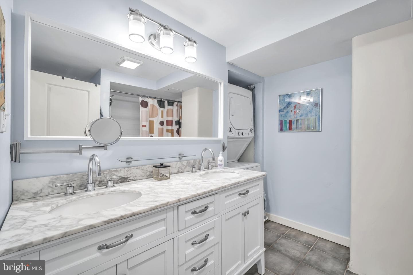 75 E Phil Ellena Street photo 13