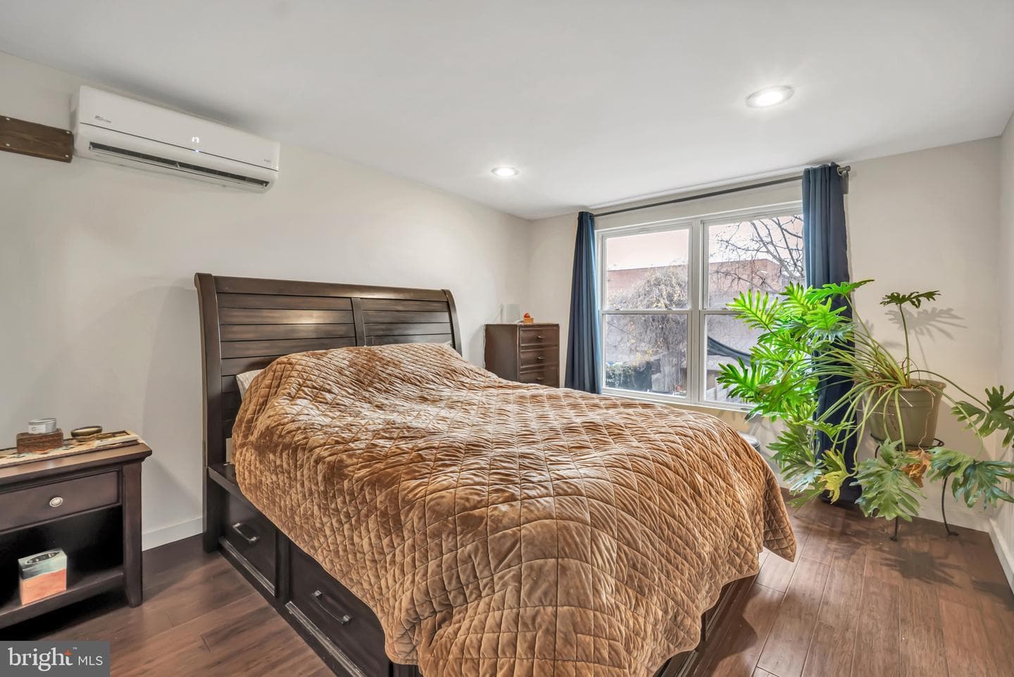 75 E Phil Ellena Street photo 15