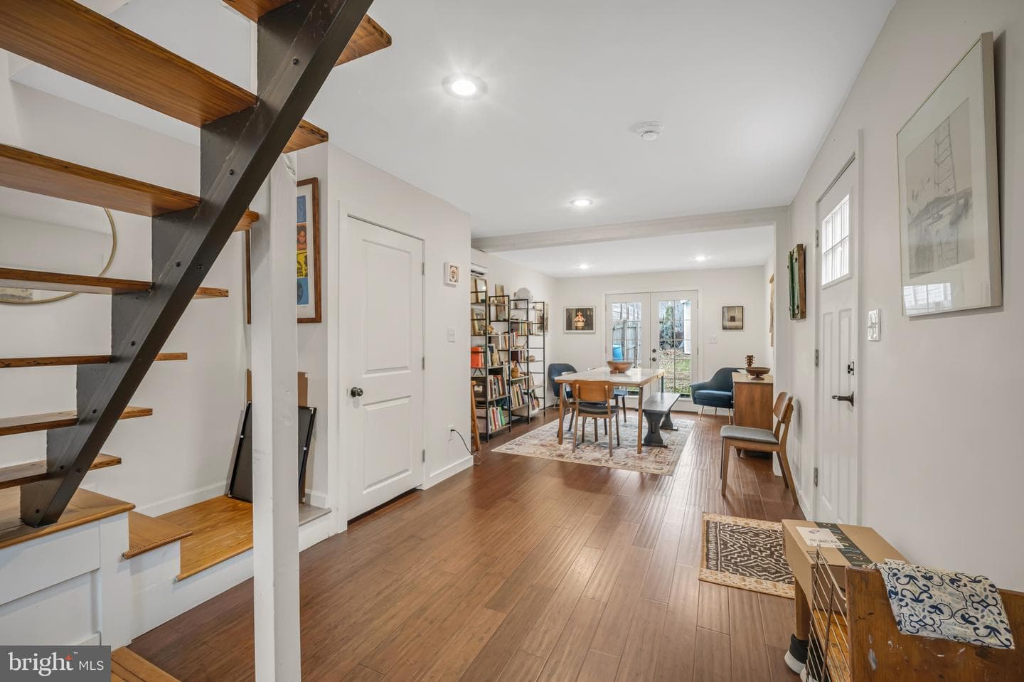 75 E Phil Ellena Street photo 8