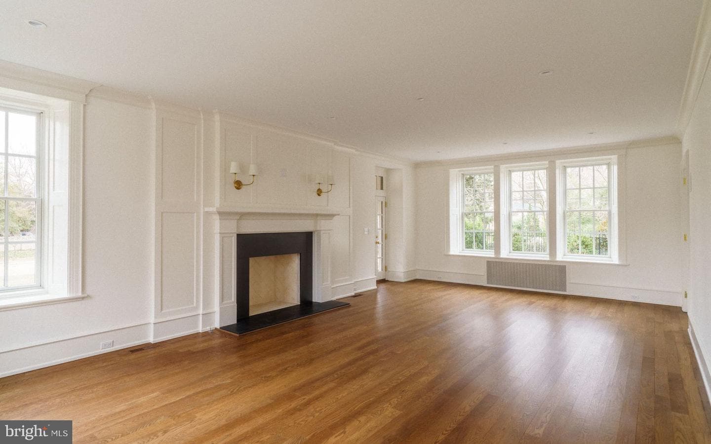 422 W Chestnut Hill Avenue photo 10