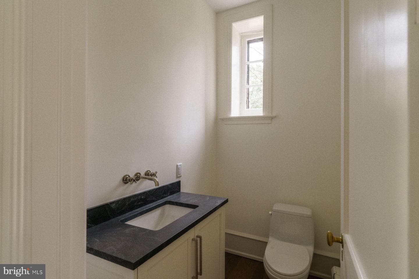 422 W Chestnut Hill Avenue photo 13