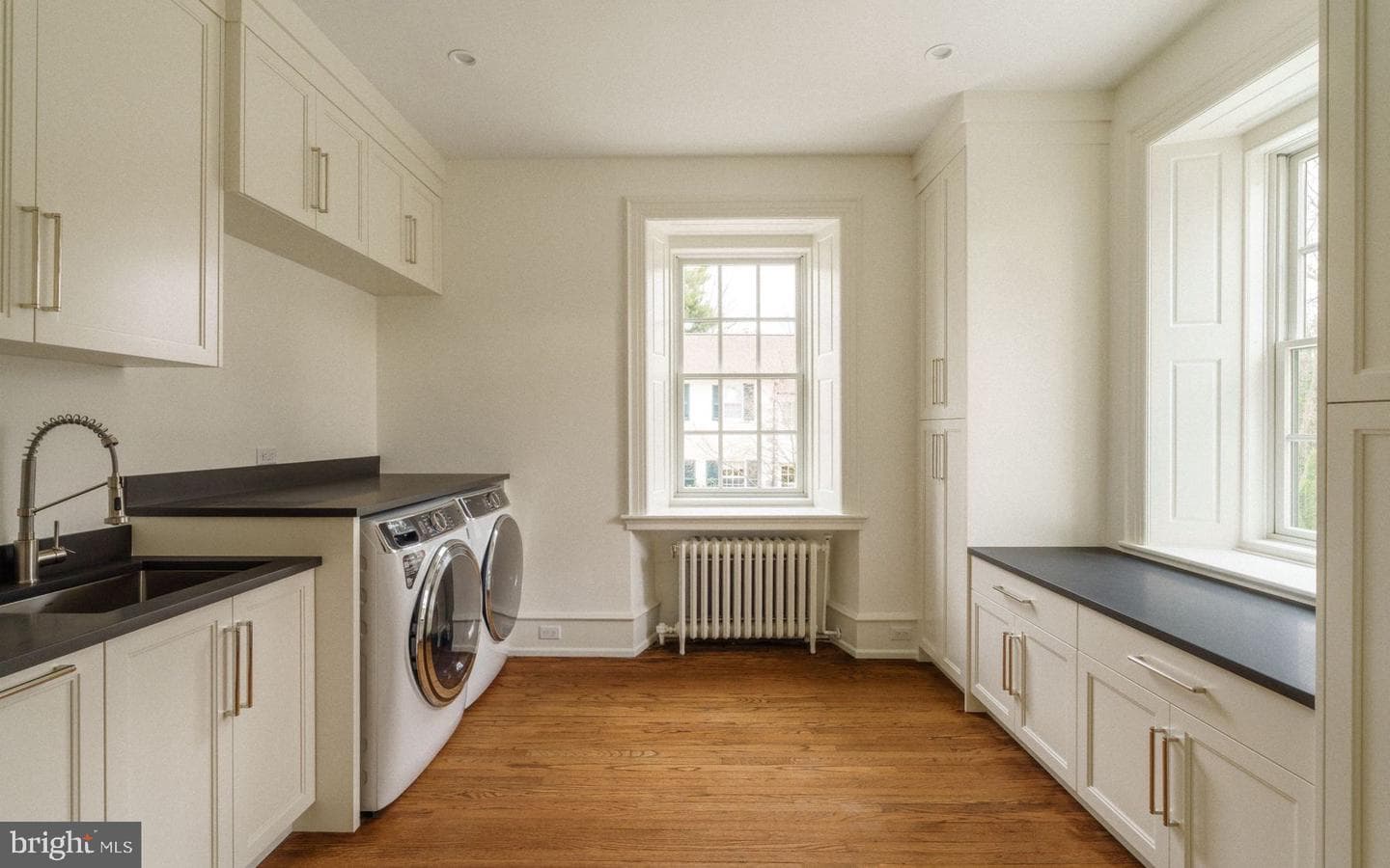422 W Chestnut Hill Avenue photo 23