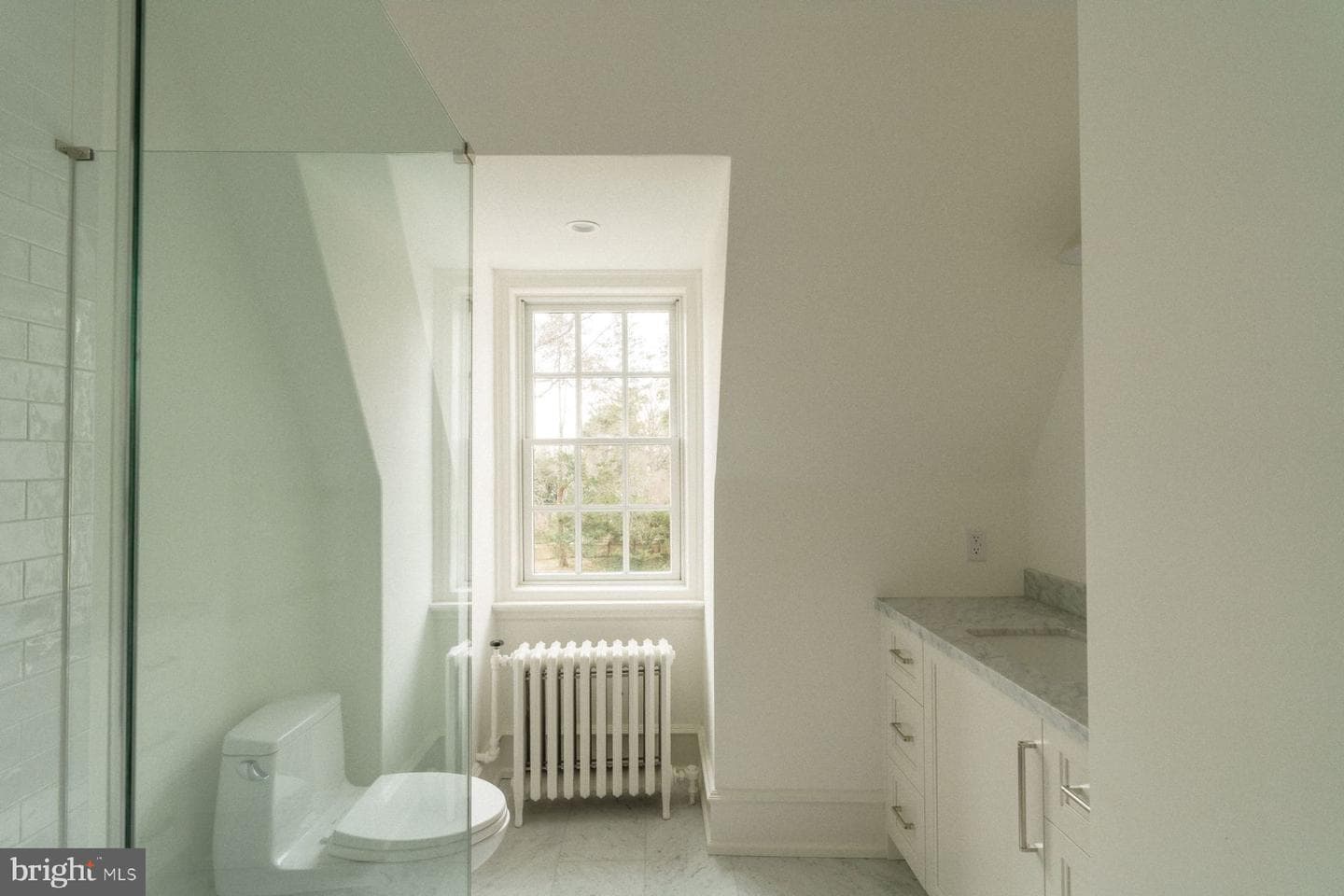 422 W Chestnut Hill Avenue photo 28