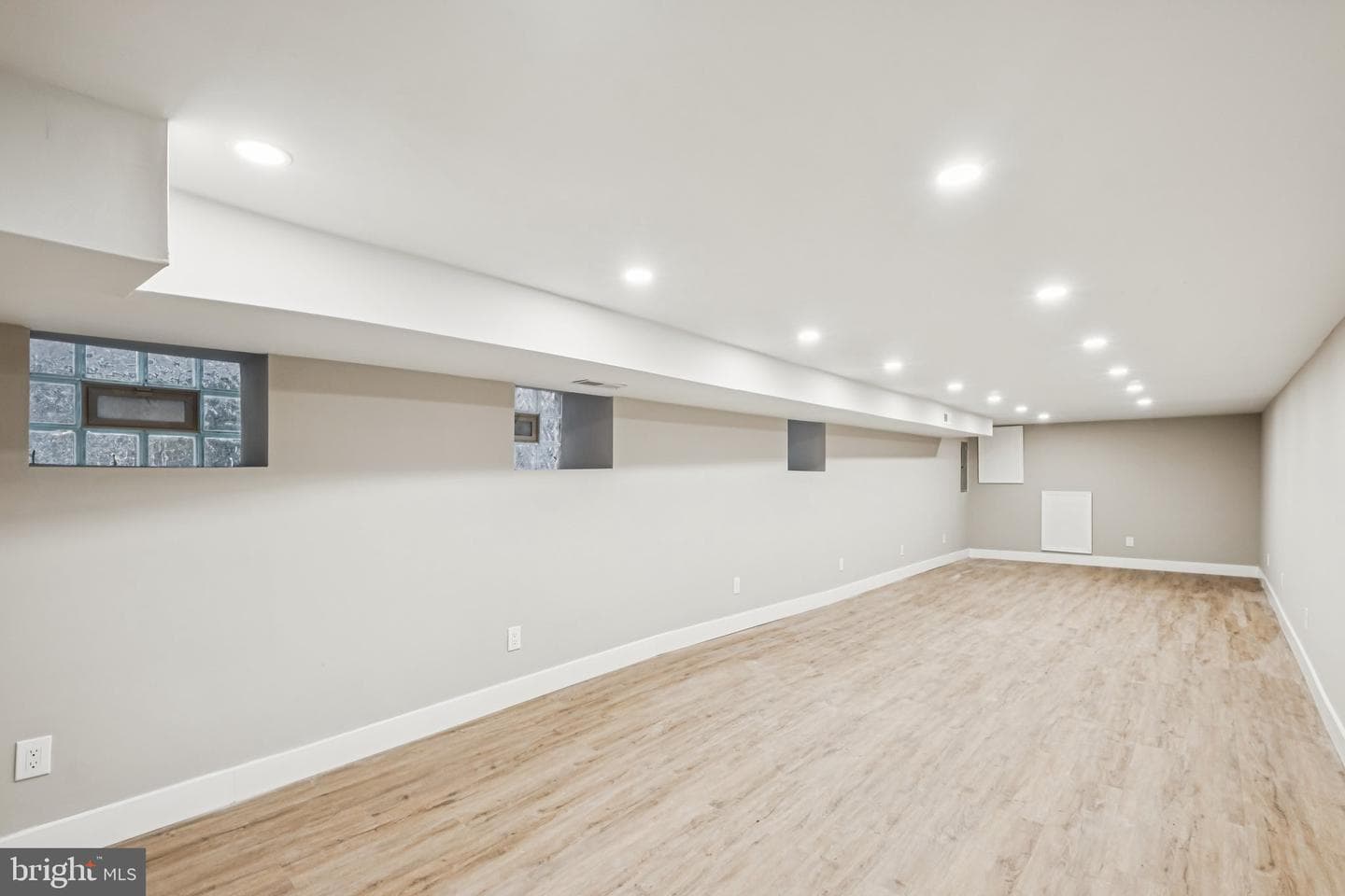 333 W Hansberry photo 20