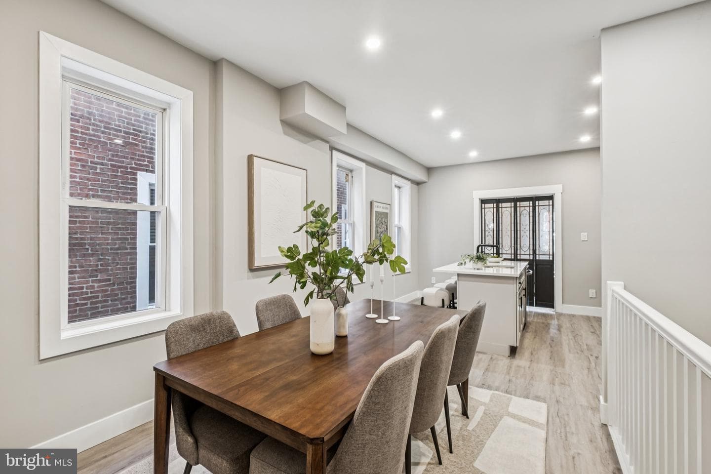 333 W Hansberry photo 7