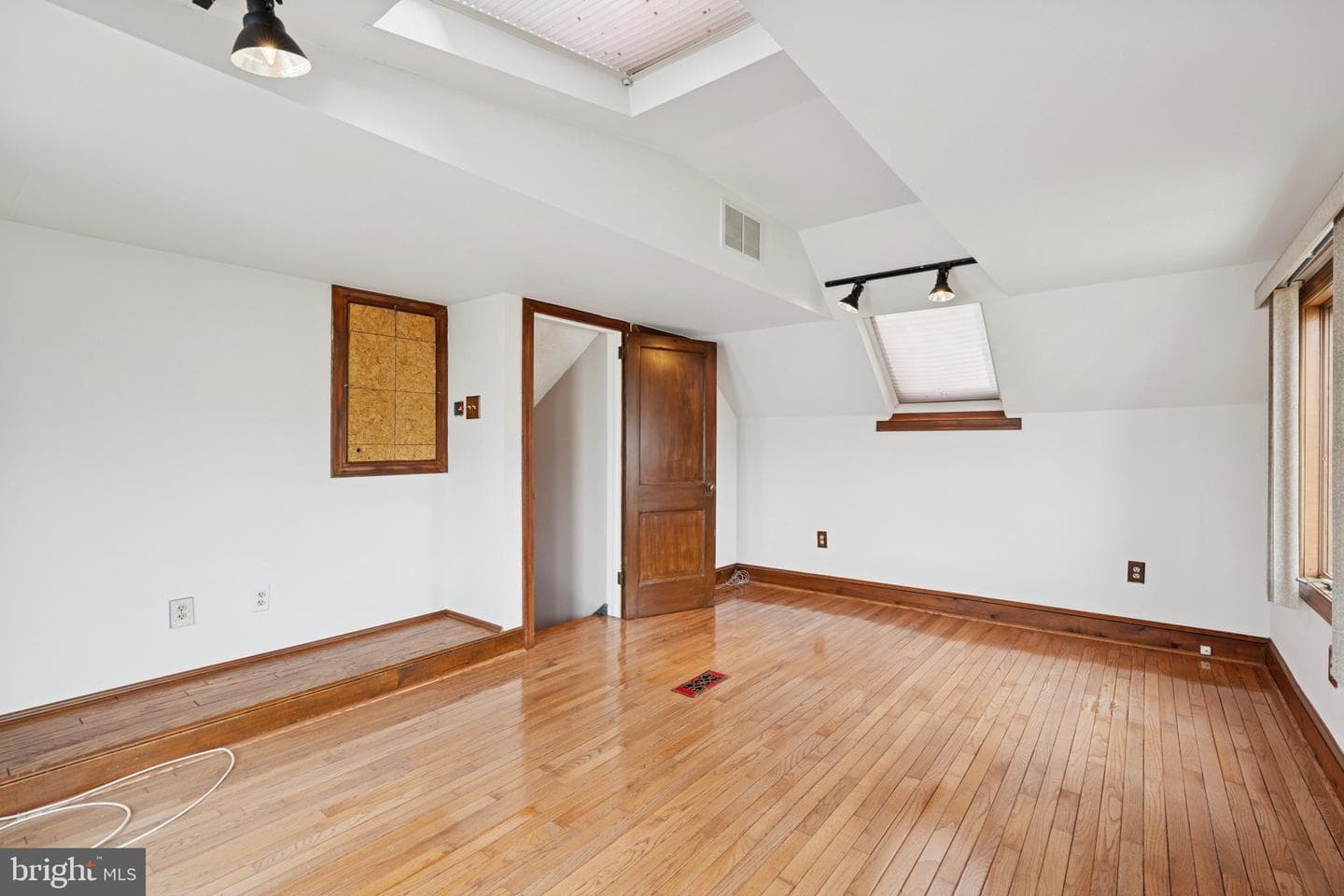 8613 Lykens Lane photo 17