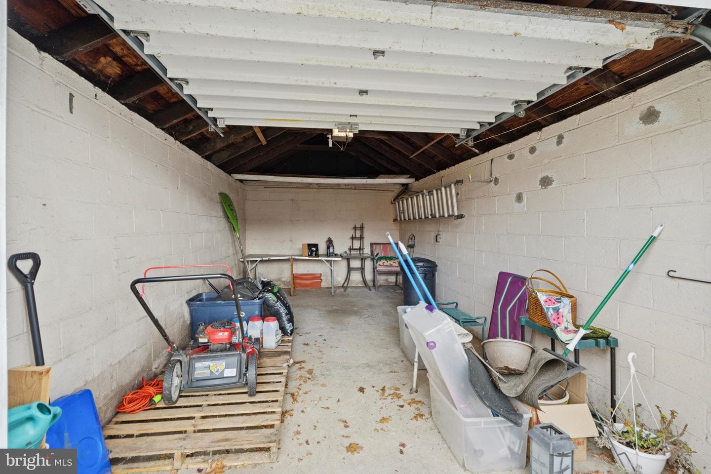 8613 Lykens Lane photo 25