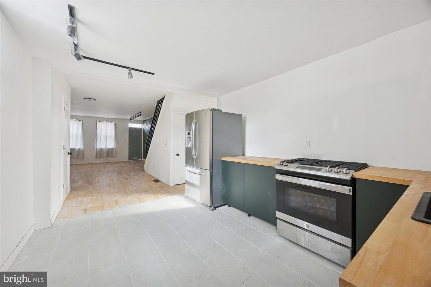 1253 S 32nd Street photo 10