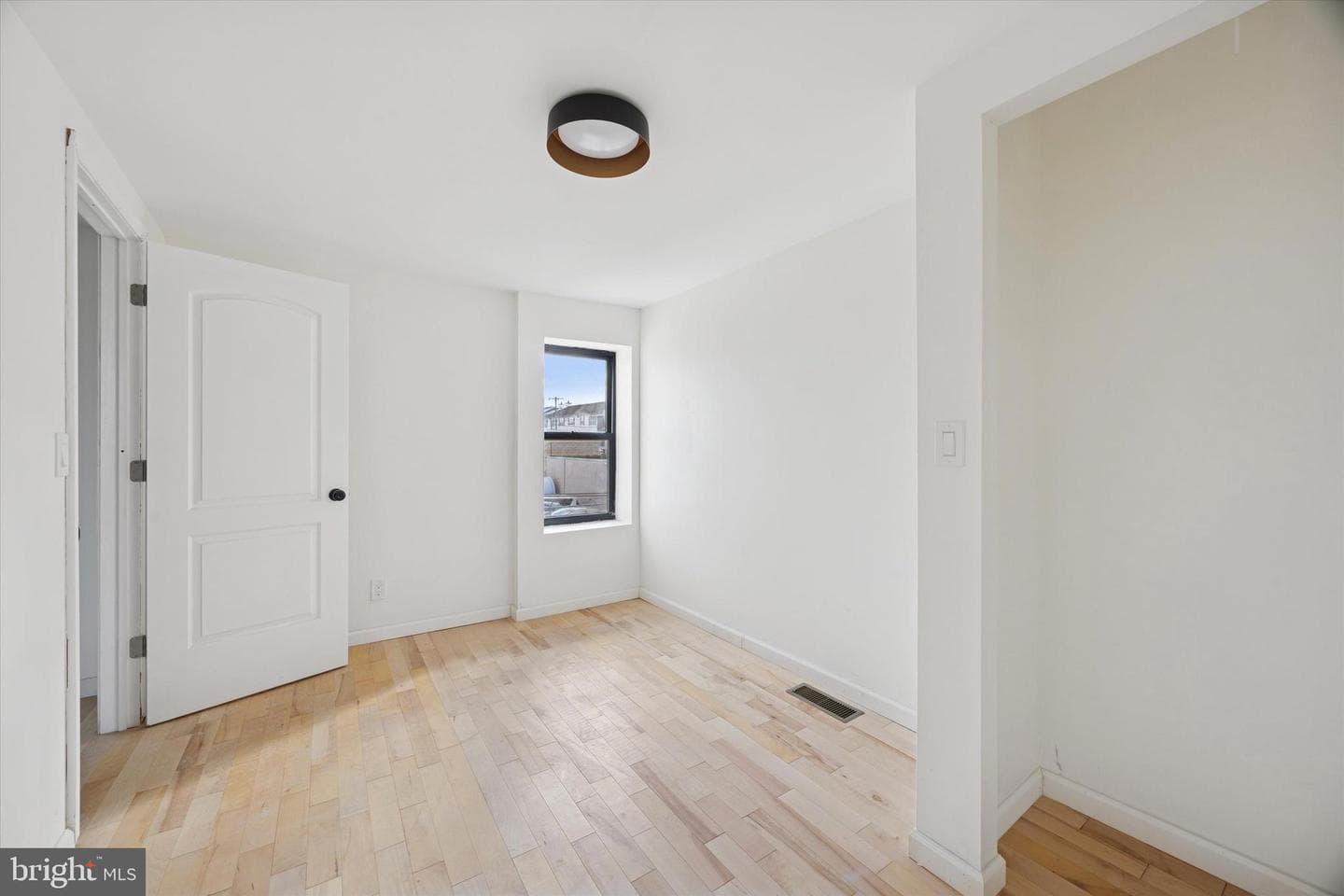 1253 S 32nd Street photo 20