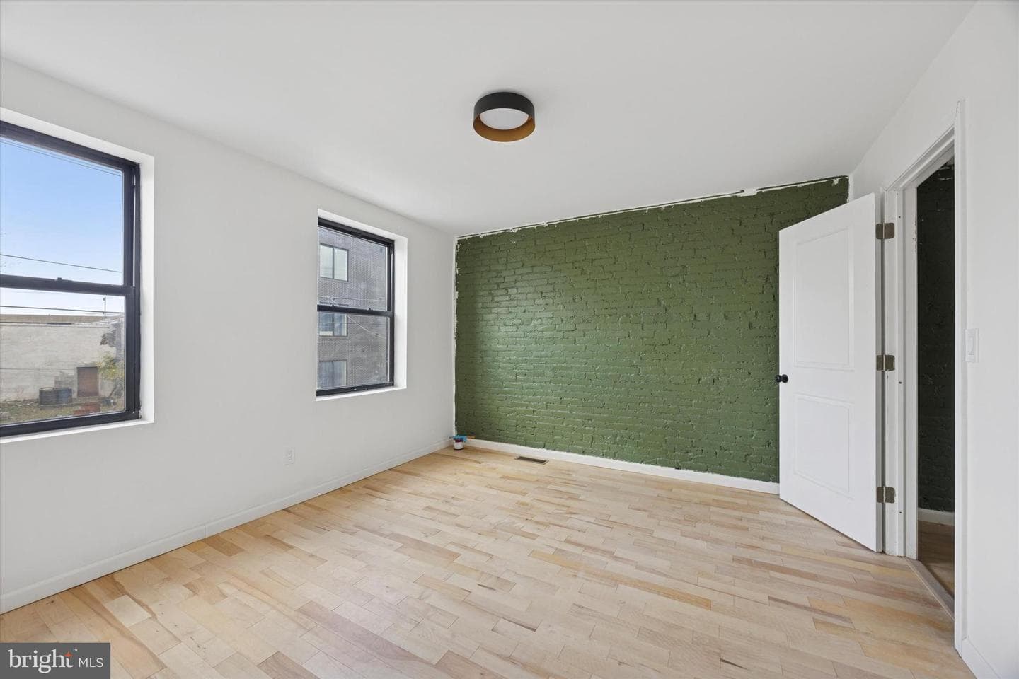 1253 S 32nd Street photo 25