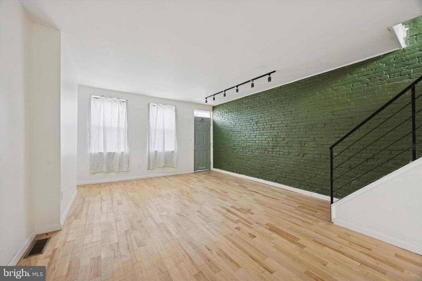 1253 S 32nd Street photo 5