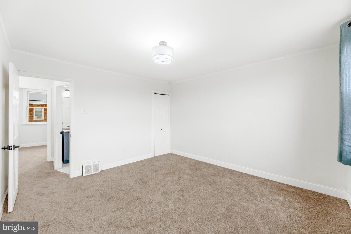 6302 Hegerman Street photo 14