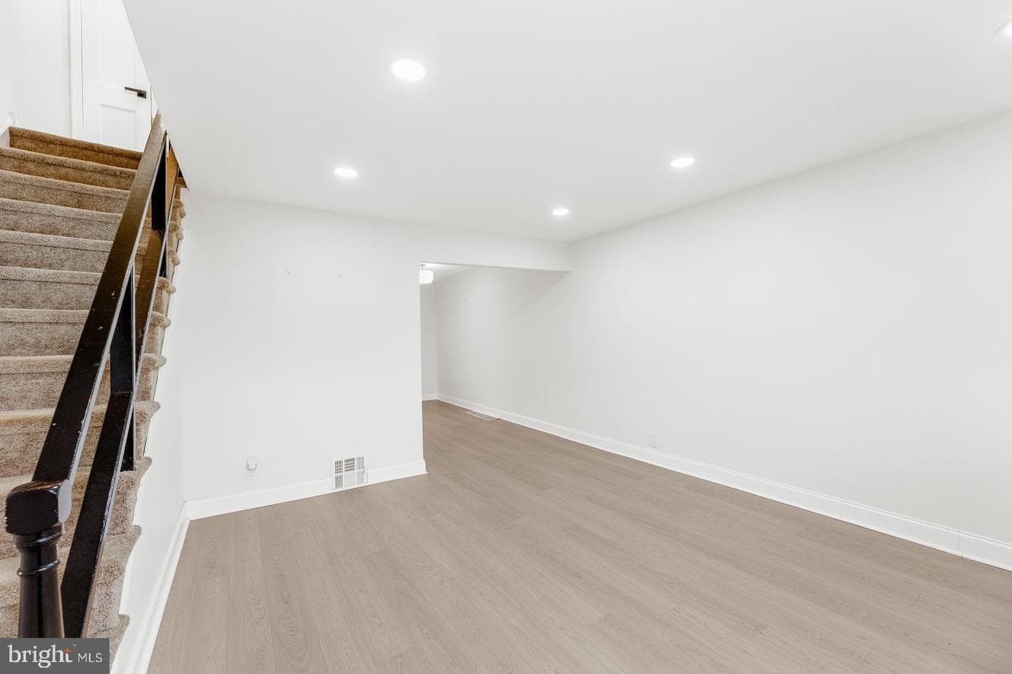6302 Hegerman Street photo 6