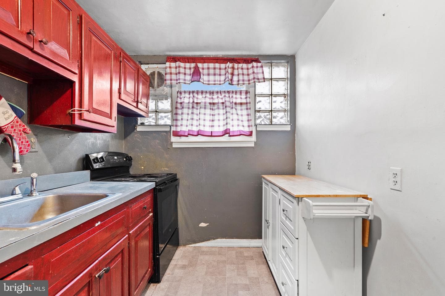 7951 Michener Avenue photo 12