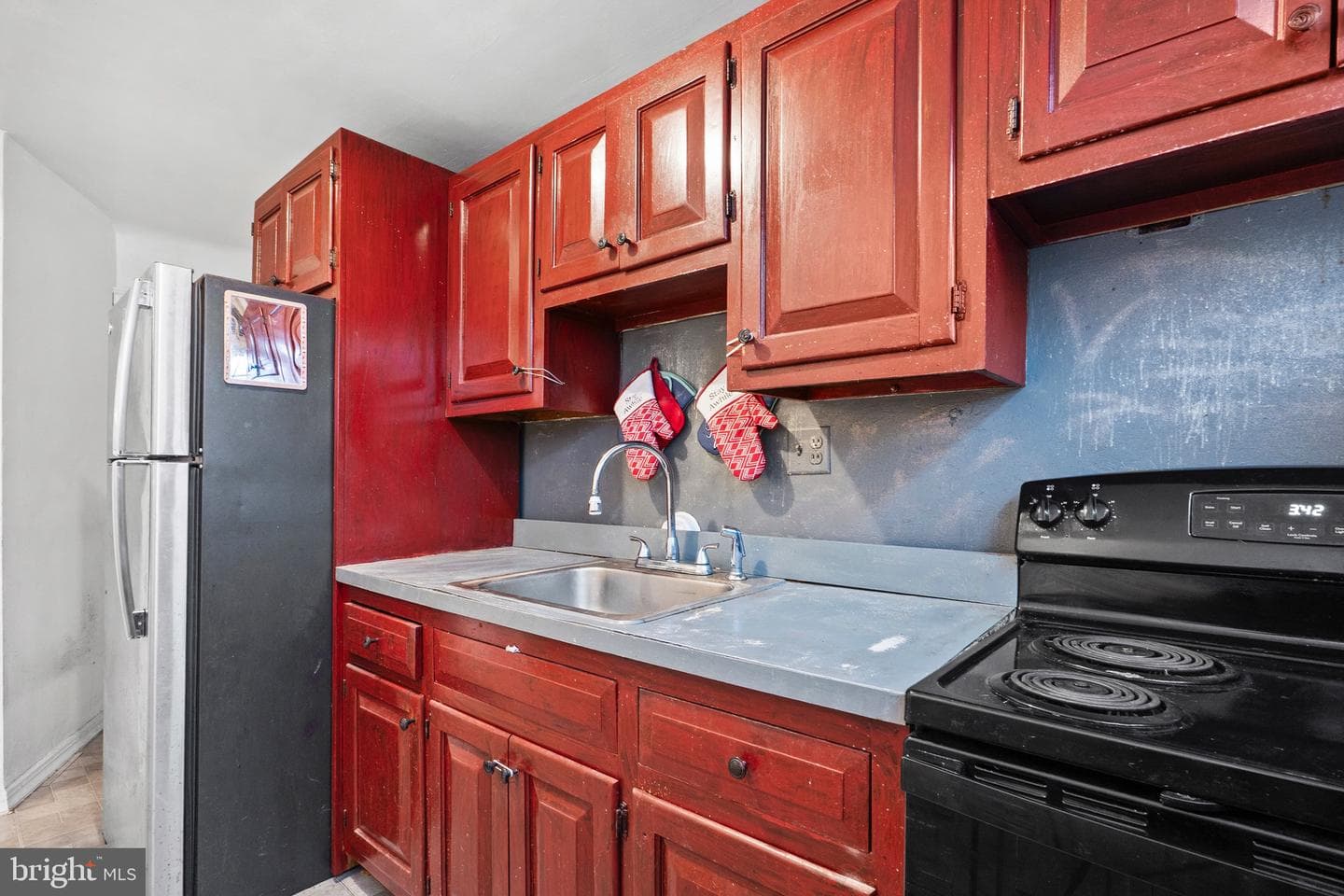 7951 Michener Avenue photo 13
