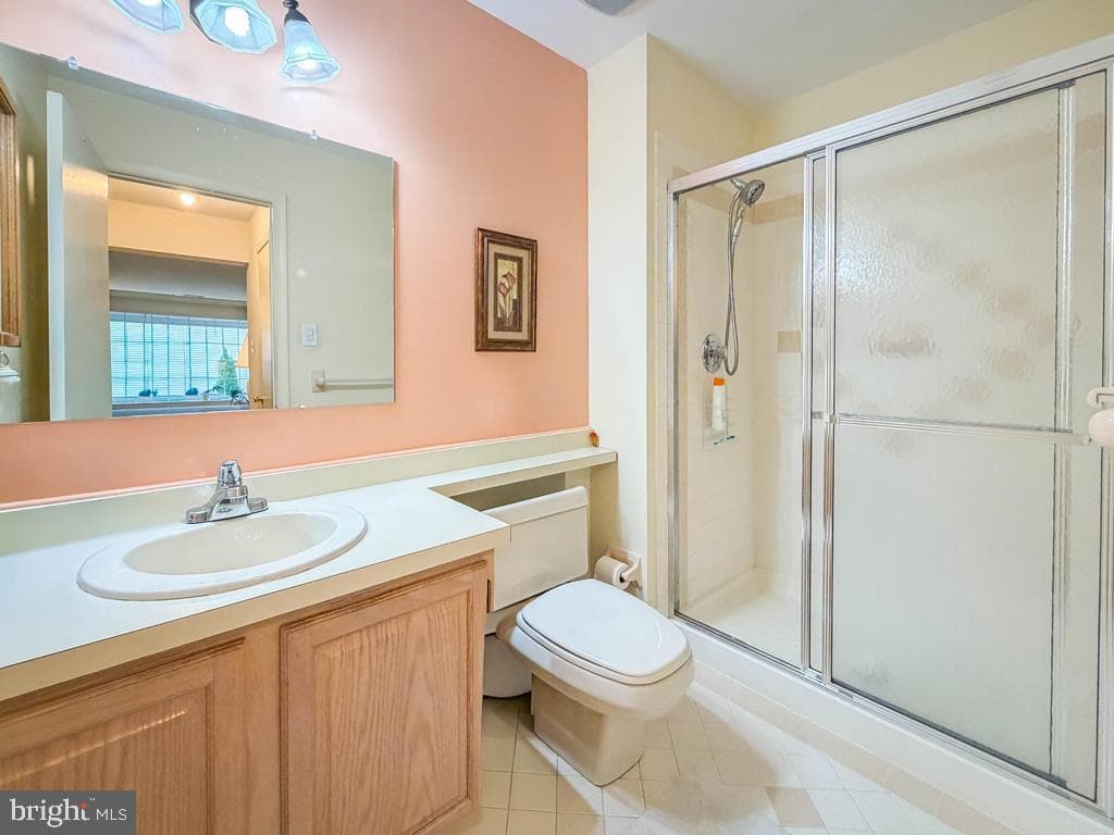 73106 Delaire Landing Road #106 photo 23