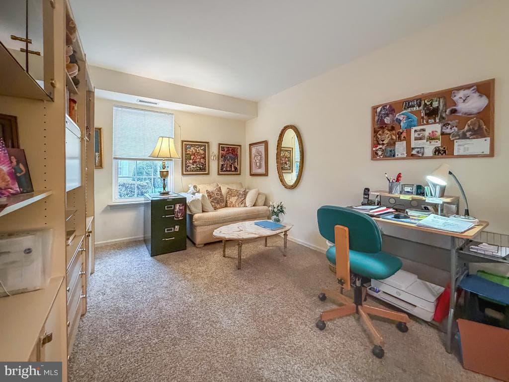 73106 Delaire Landing Road #106 photo 24