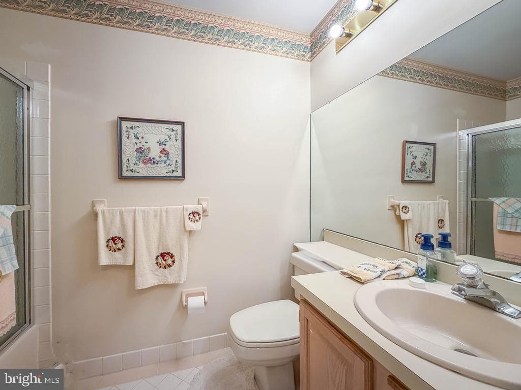 73106 Delaire Landing Road #106 photo 27