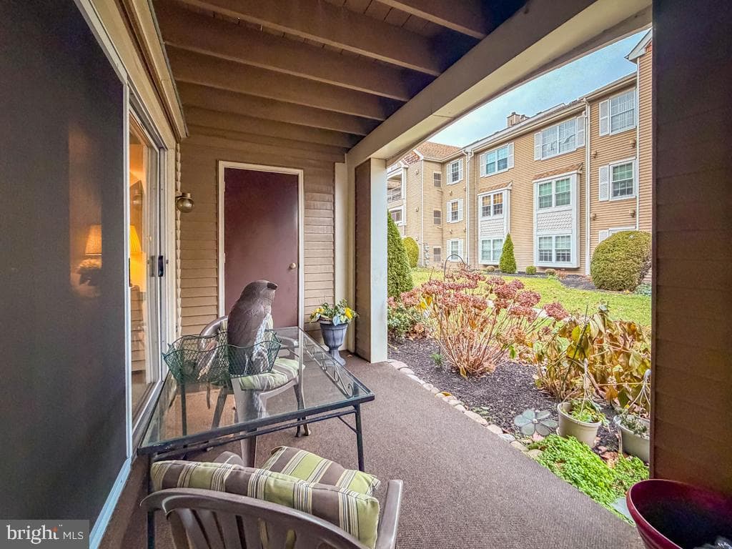 73106 Delaire Landing Road #106 photo 31
