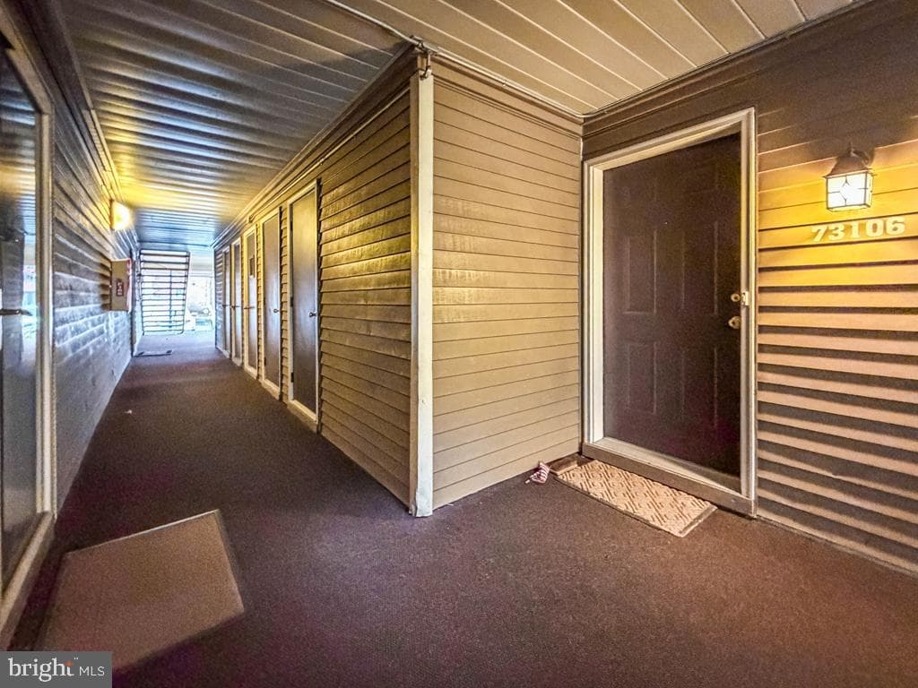 73106 Delaire Landing Road #106 photo 7
