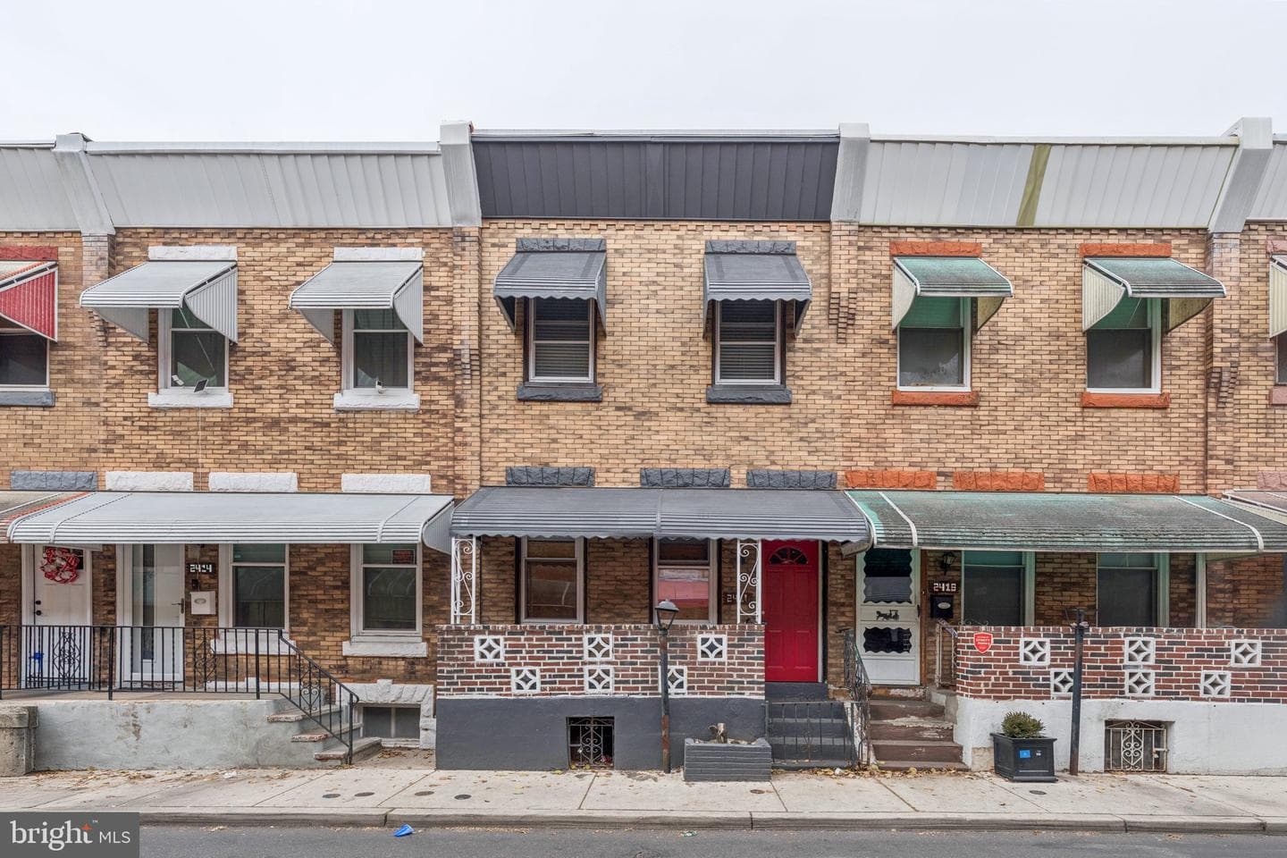 2416 N Hollywood Street