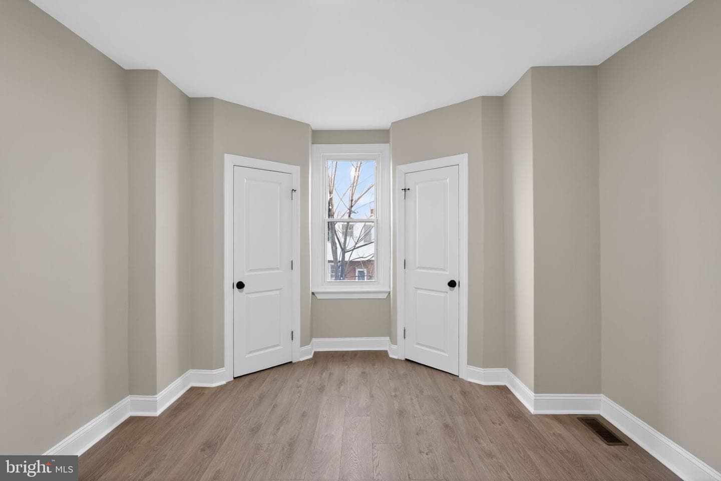 6108 Webster Street photo 22