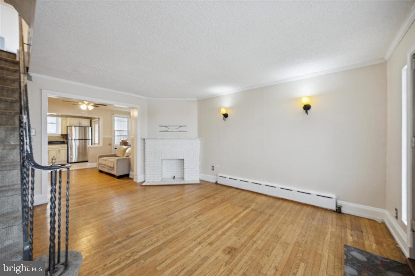 1502 E Lycoming Street photo 3