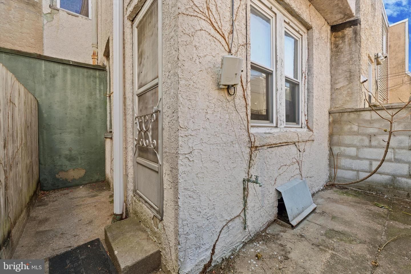 1810 S Sartain Street photo 8